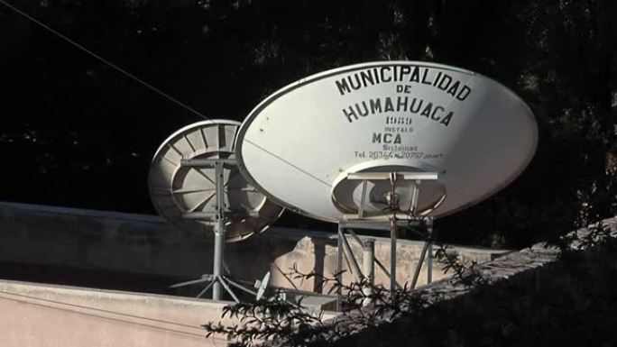 位于阿根廷胡胡伊省Humahuaca市的碟形卫星天线。