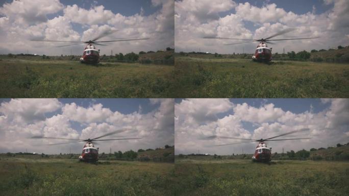 草地上的现代直升机