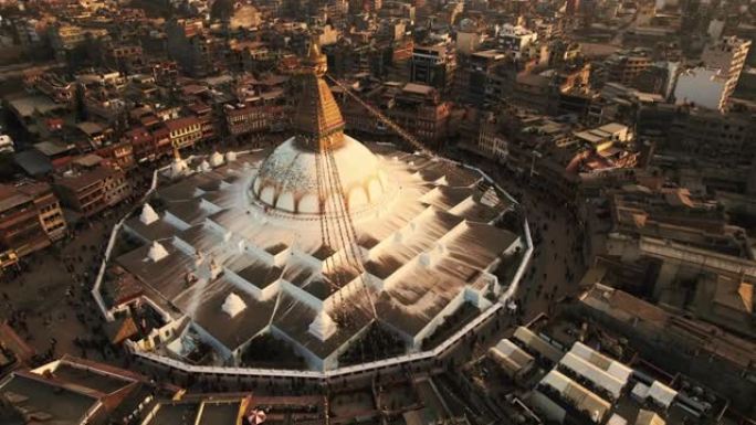 尼泊尔广场上的亚洲神庙
