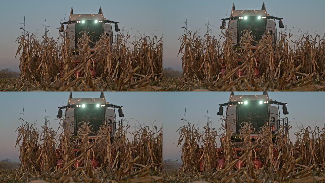 超级SLO MO联合收割机晚上收割玉米