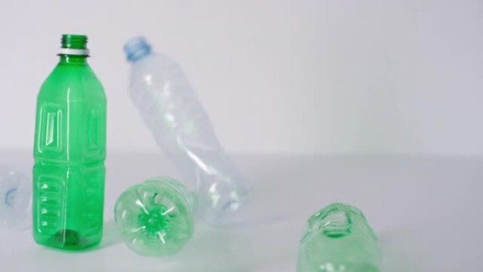 对环境有害的塑料瓶