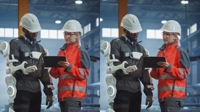 在工厂工作的仿生外骨骼原型中，体力劳动者的未来派概念。重工业工程师监视非裔美国人助理的动力服。垂直屏