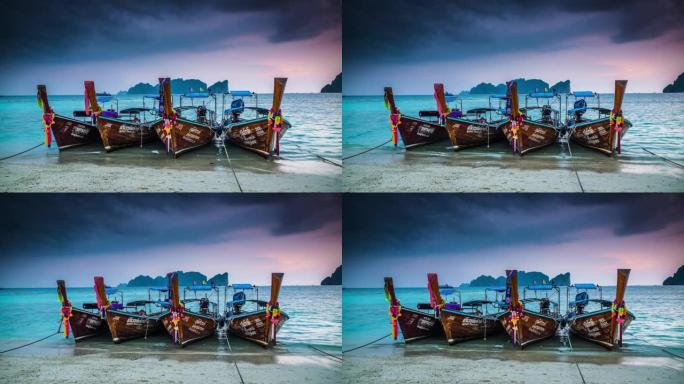 泰国-海滩上的传统长尾船