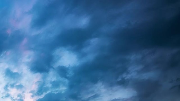 日落时分美丽的云和天空