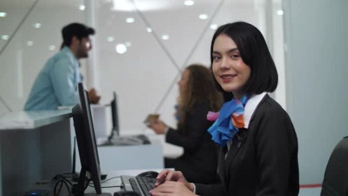 穿着制服的亚洲美女机场地勤人员肖像