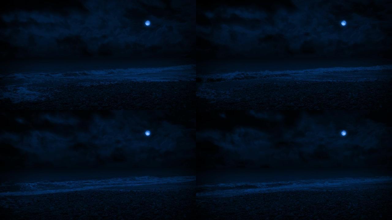 月光下的岩石海滩海岸