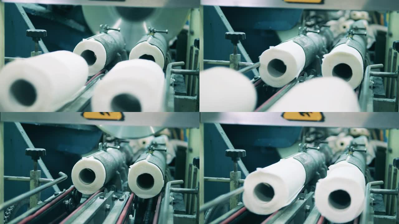 造纸厂的纸卷切割机