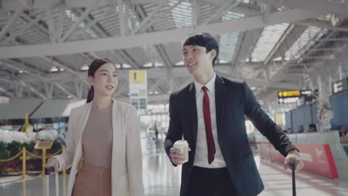 亚洲年轻夫妇在机场。