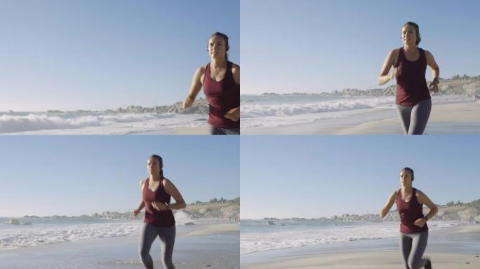 海滩，跑步和女人减肥，健身挑战和锻炼目标在大自然，蓝天和海浪。通过体育锻炼，有氧运动和海上训练的跑步