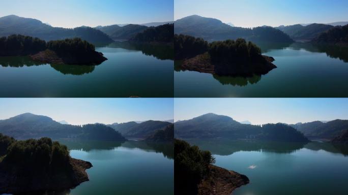 美丽的山中湖泊。空中射击，卡拉卡伦，布卡克，布尔杜尔，图尔基耶