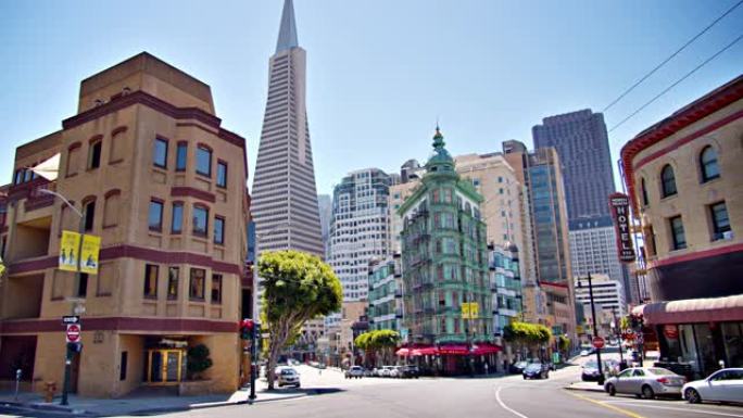 旧金山十字路口的铁楼和其他办公楼的高角度视图。