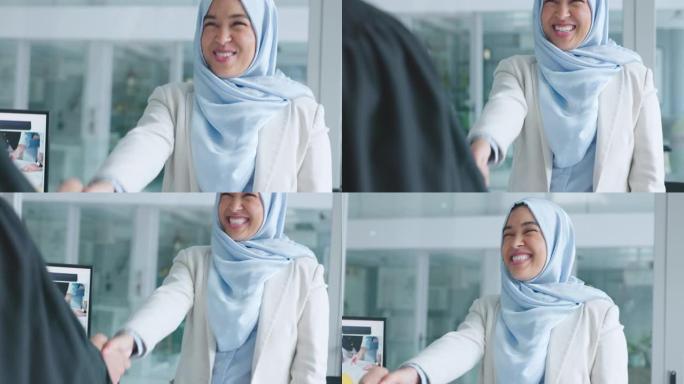 企业伊斯兰妇女，成功握手或协议，微笑或高兴在办公室面试。穆斯林seo专家，为合同握手或幸福，交易或欢