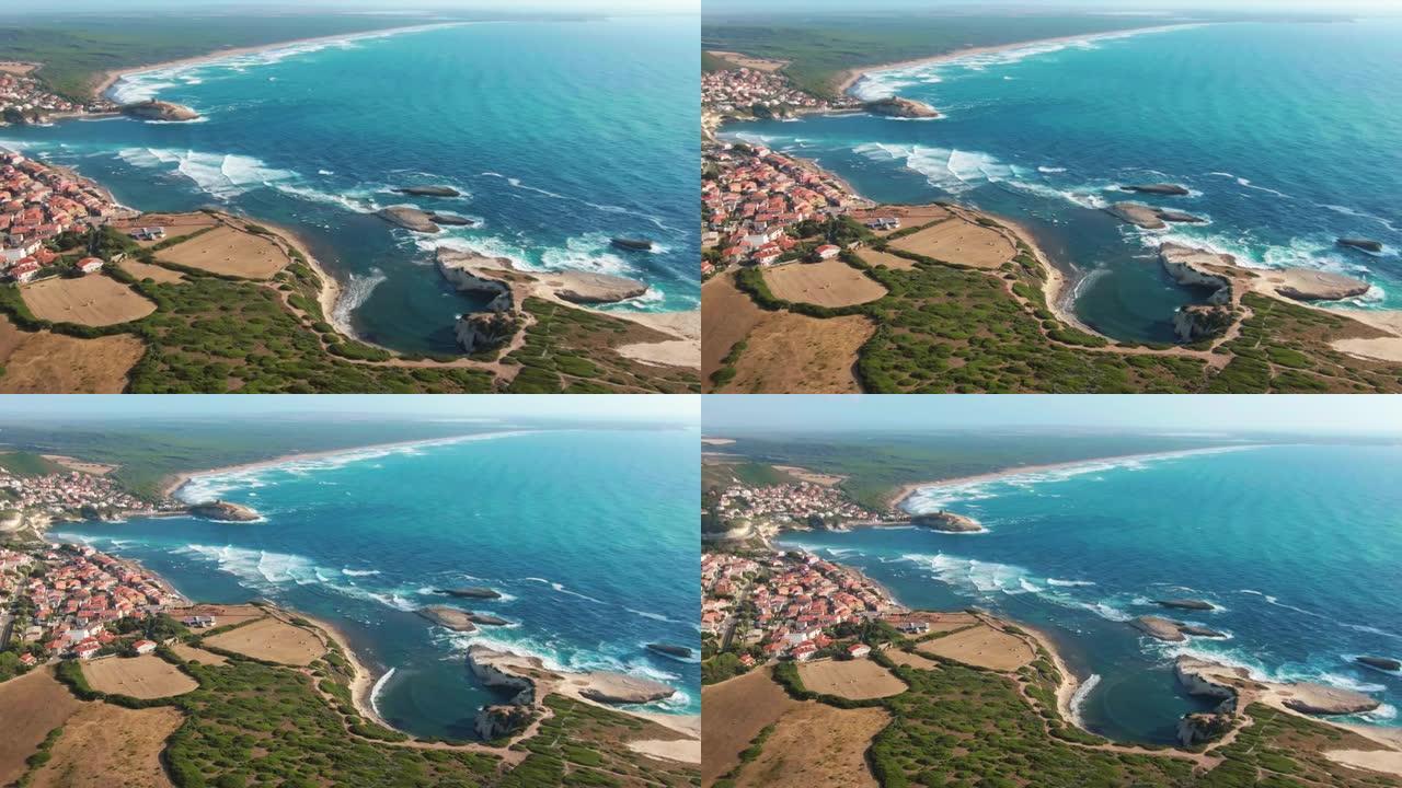 意大利撒丁岛沿海小镇的鸟瞰图。