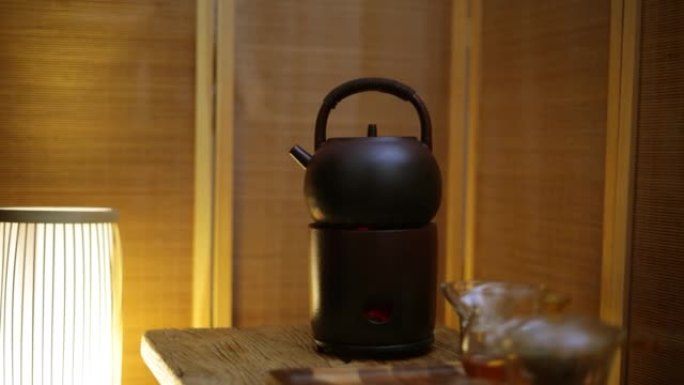 炉子上的热茶壶商务接待茶艺茶道泡茶倒茶