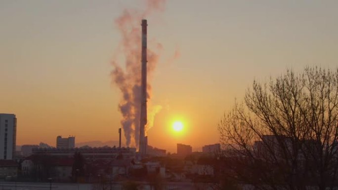无人机: 金泉日落时卢布尔雅那电站的电影拍摄。