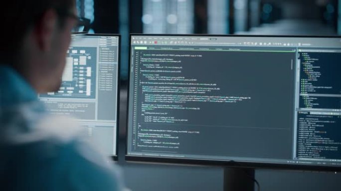 数据中心服务器: IT专家在计算机上编写软件代码，在屏幕编程语言上。网络安全解决方案专家。系统管理员