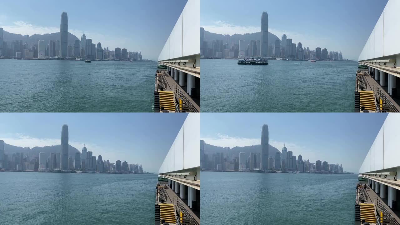 香港维多利亚港尖沙咀码头天星小轮在水上留尾