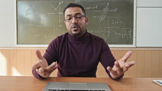 男性混血教授在线教授几何的POV