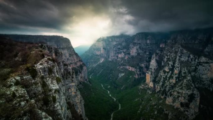 希腊的维科斯峡谷航拍山谷河谷山崖深渊