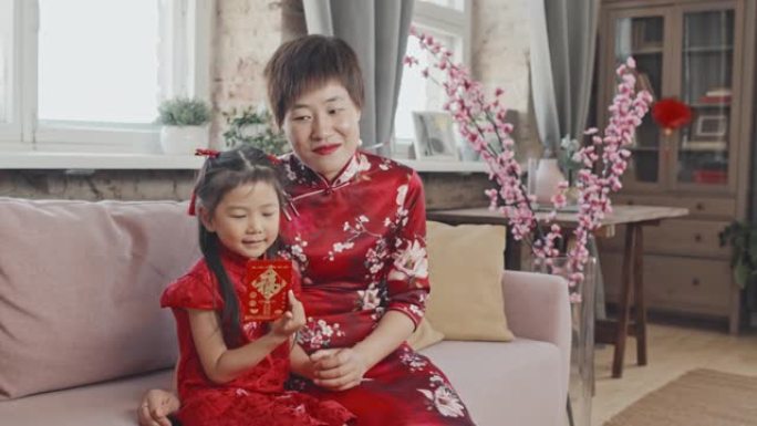 幸福的中国母女肖像
