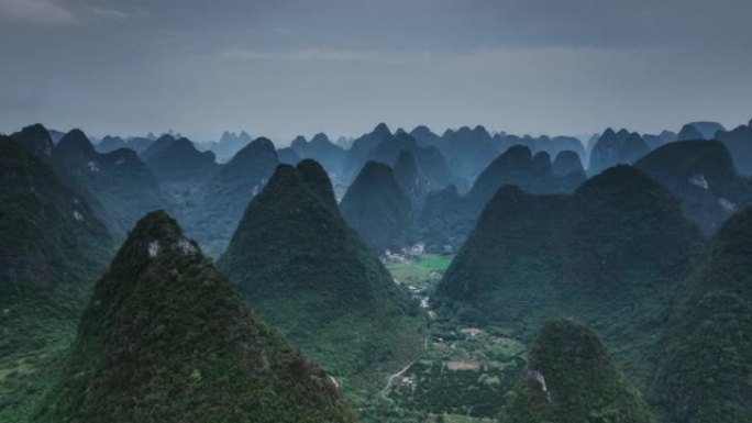 桂林山水的阴沉气息