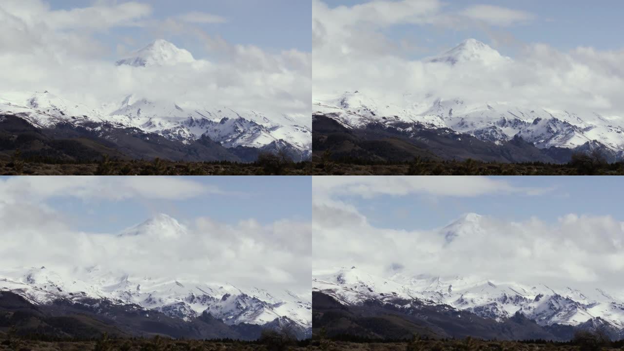 位于南美洲阿根廷和智利边境的拉宁火山。