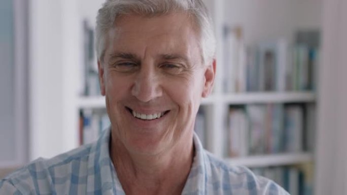 肖像快乐成熟男人微笑自信中年男性享受成功退休感觉积极在家4k镜头