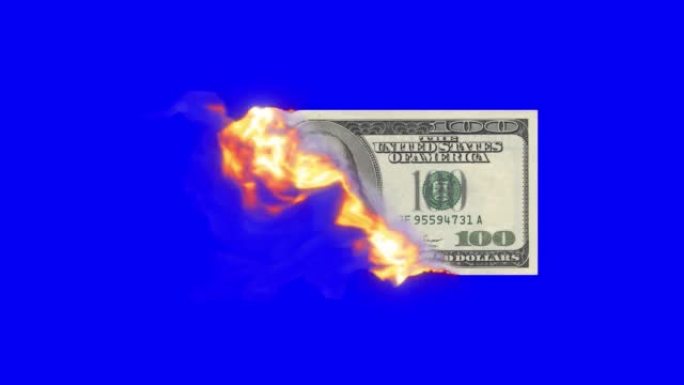 一百美元钞票在蓝屏上燃烧，色键动画，美国钞票在火焰中消失。金融危机，灾难，损失，衰退，失败，金融，税