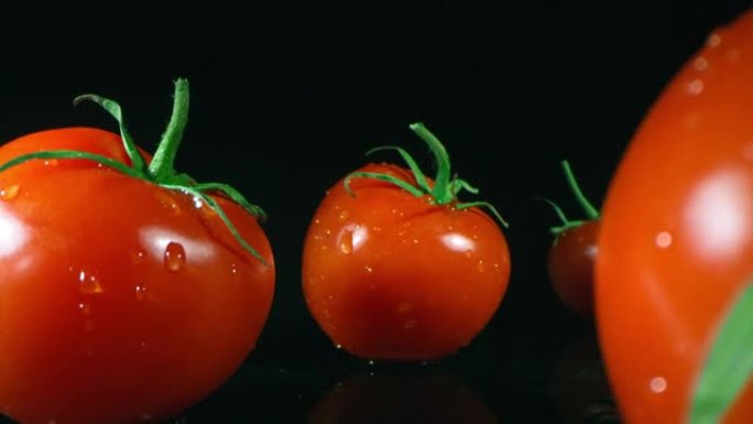 刚洗过的西红柿的宏观拍摄