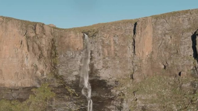 壮观的鸟瞰图美丽的图格拉瀑布，世界第二高的瀑布，德拉肯斯堡，夸祖鲁-纳塔，南非