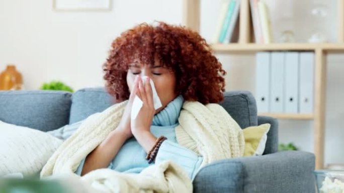 流感，生病或感冒的妇女打喷嚏，吹和擦拭流鼻涕，而生病的covid，鼻窦和过敏症状在家里。休病假时，女