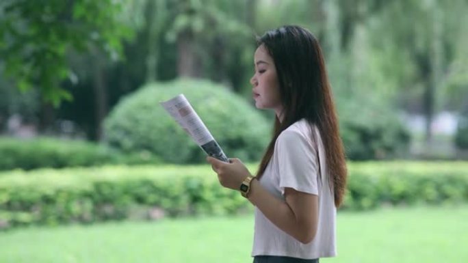 大学生女生读本亚洲大学生在校园读书看书