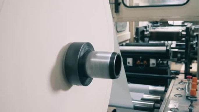 转纸机的功能在一个近距离