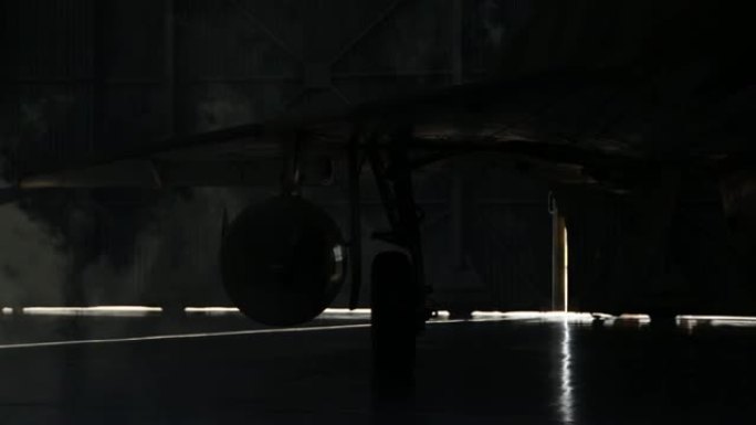 飞机库的达索幻影III战斗机。低角度视图。