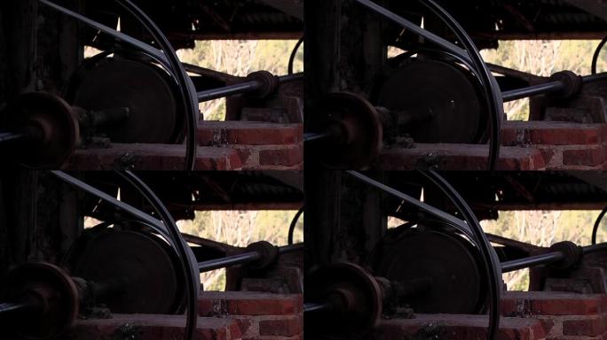阿根廷米森斯的Yerba Mate制造厂的旧皮带轮和机械。特写。