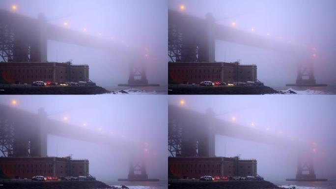 带雾的金门大桥朦胧地标