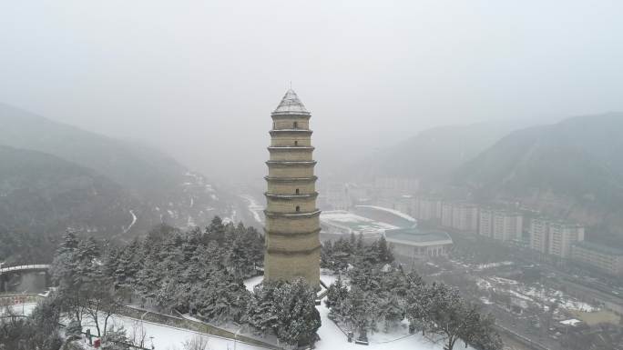 延安宝塔山雪景航拍