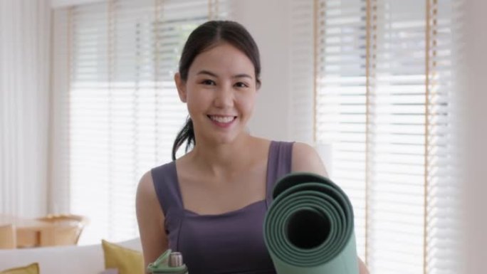 身体积极强大的力量在亚洲女性塑造在线锻炼。