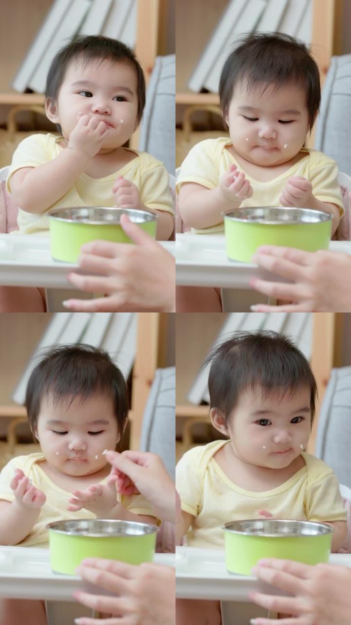 宝宝吃米饭