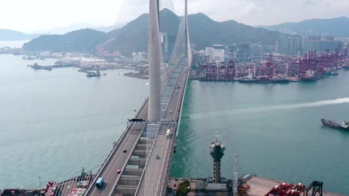 香港公路大桥及集装箱货运船