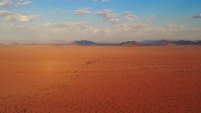 WS阳光明媚的广阔沙漠景观，纳米比亚，非洲