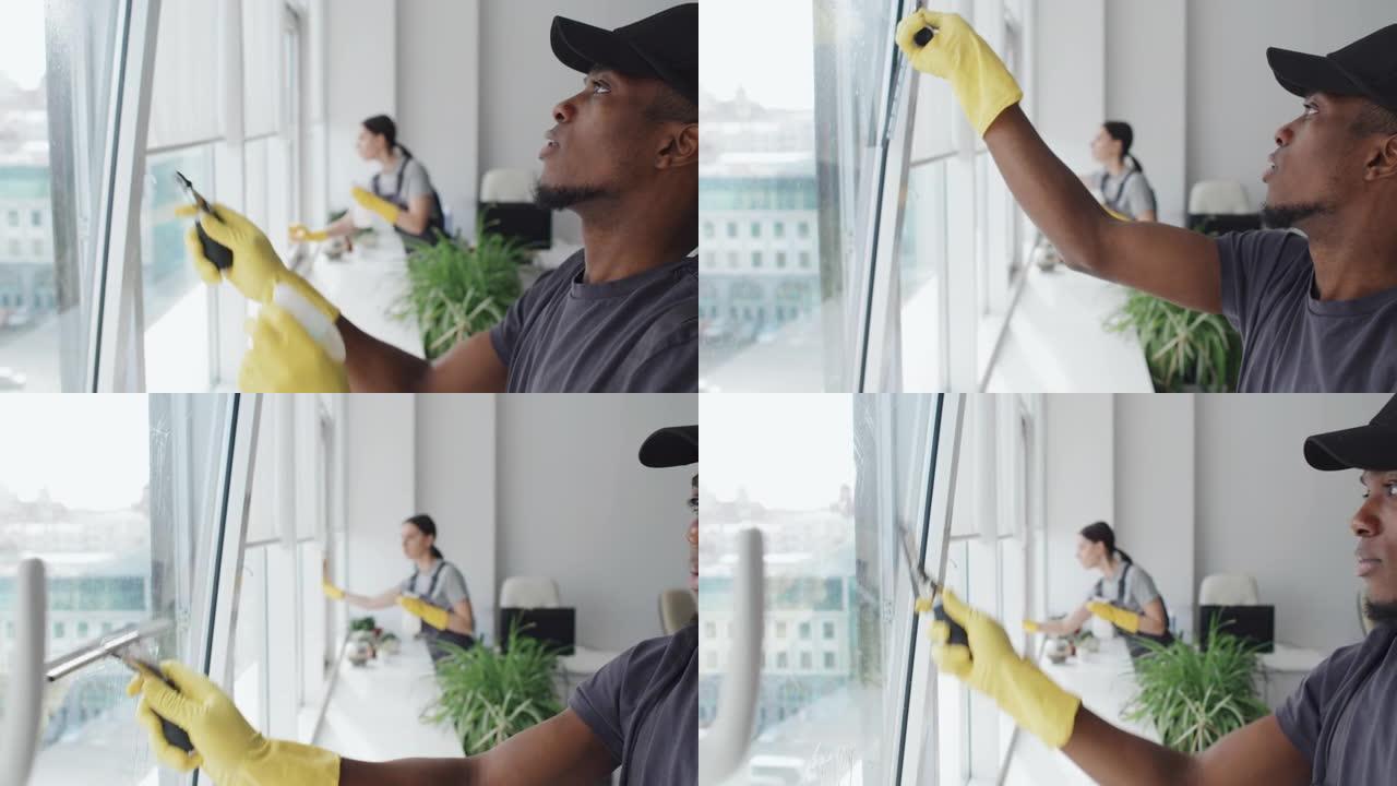 使用刮刀清洁窗户刮刀窗户窗户刮水器