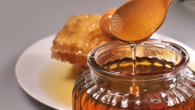 蜂蜜柠檬和姜搅拌甜品营养美味健康