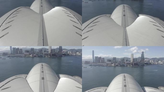 无人机鸟瞰美丽晴空香港城市航拍图。