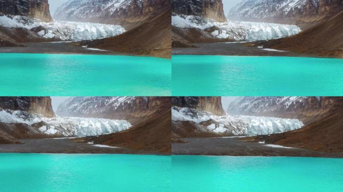 冰湖和冰川连成画卷