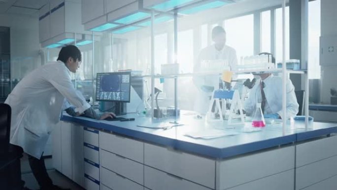 医学实验室拥有多种族的生物化学科学家团队，开发药物，医学，进行生物技术研究。在计算机上工作，使用显微