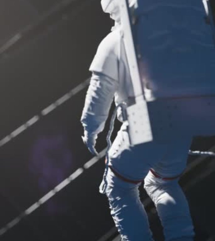 3D渲染的宇航员从后面穿着白色宇航服，在美丽的光线下悬浮在太空中的宇宙飞船或卫星旁边