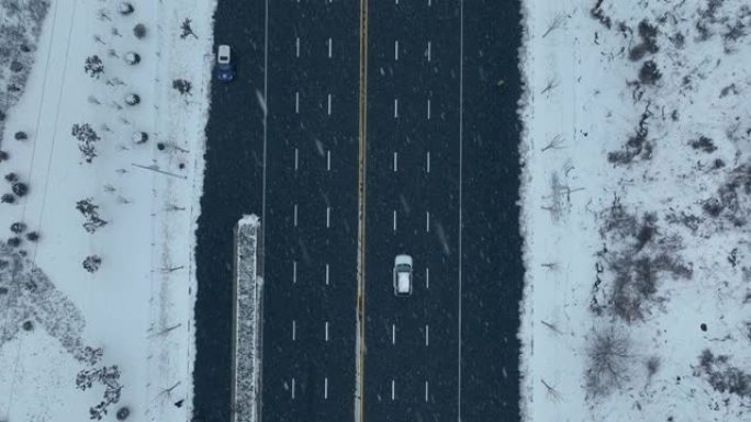 冬天，雪落在城市道路上