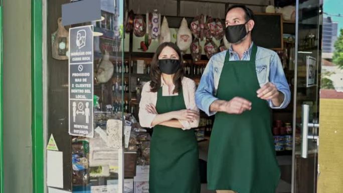 美食店主在新型冠状病毒肺炎时间内开业