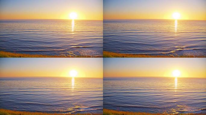 盛大的日落。大海，太阳，自然。